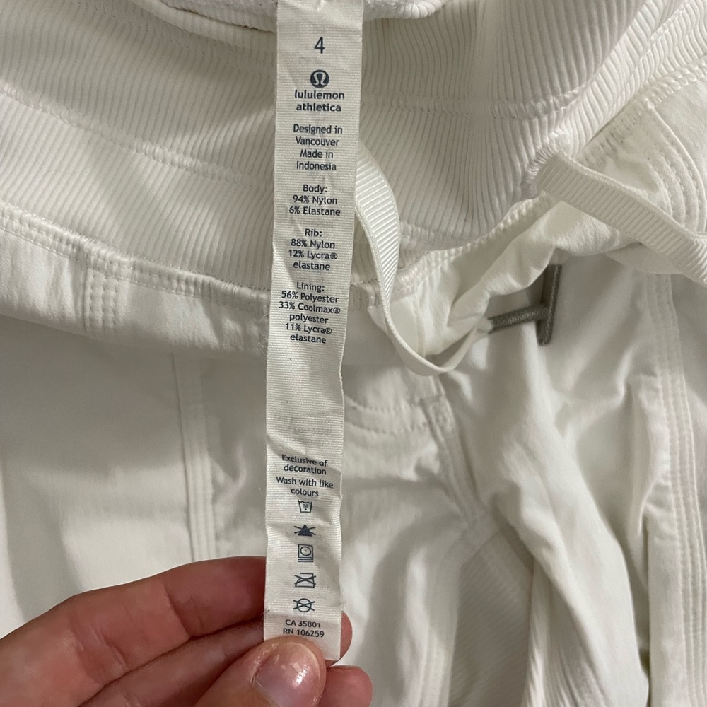 Lululemon pants! - Picture 10 of 10
